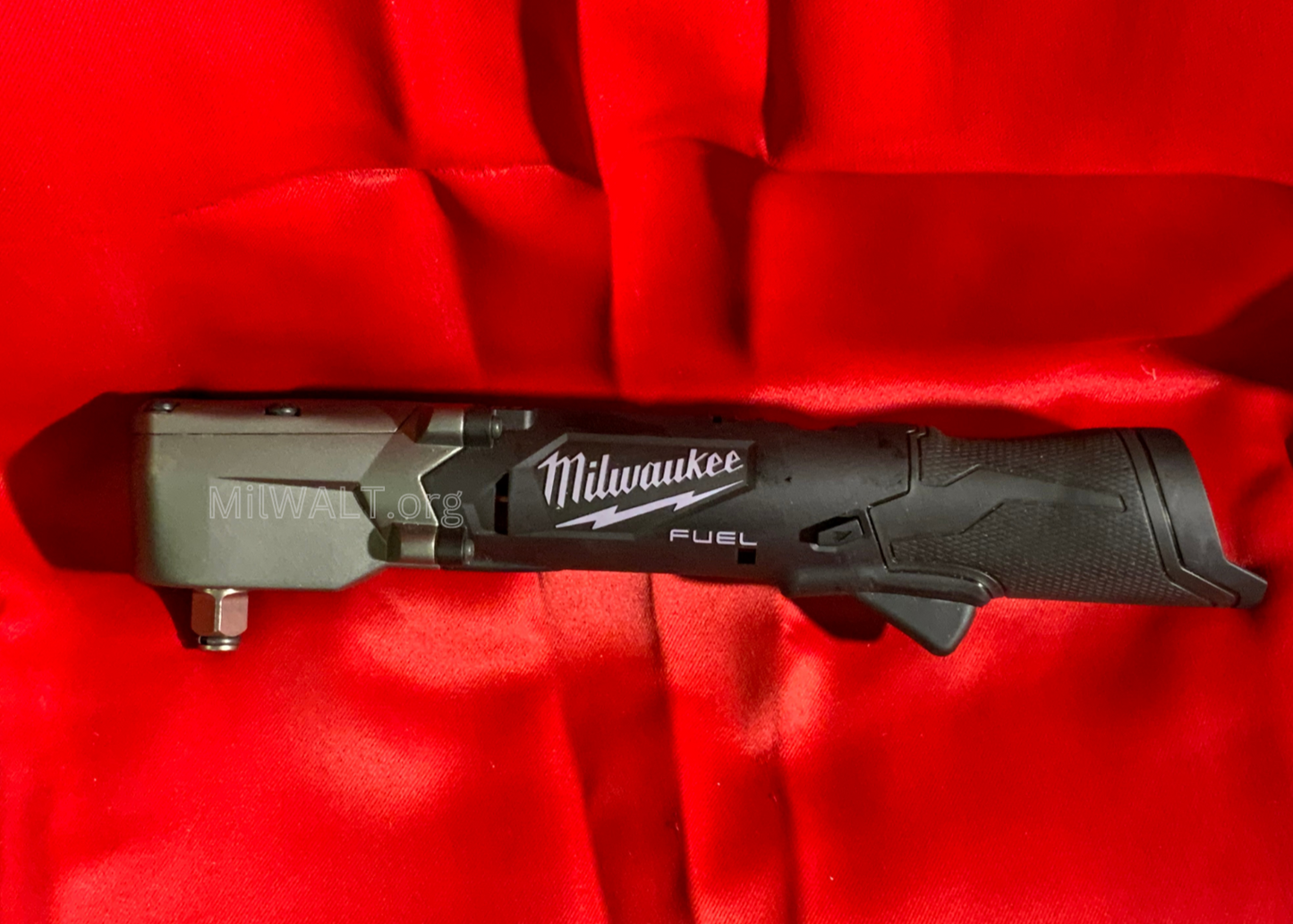 M12 FUEL™ 1/2" Right Angle Impact Wrench w/ Friction Ring (2565-20)(Black)