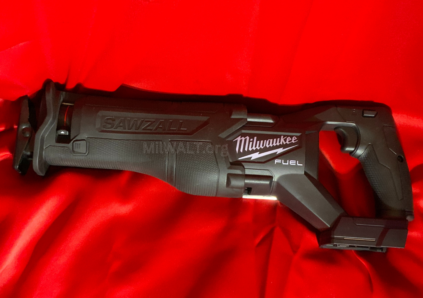 M18 Fuel Sawzall Reciprocating Saw (2821-20)(BLACK)