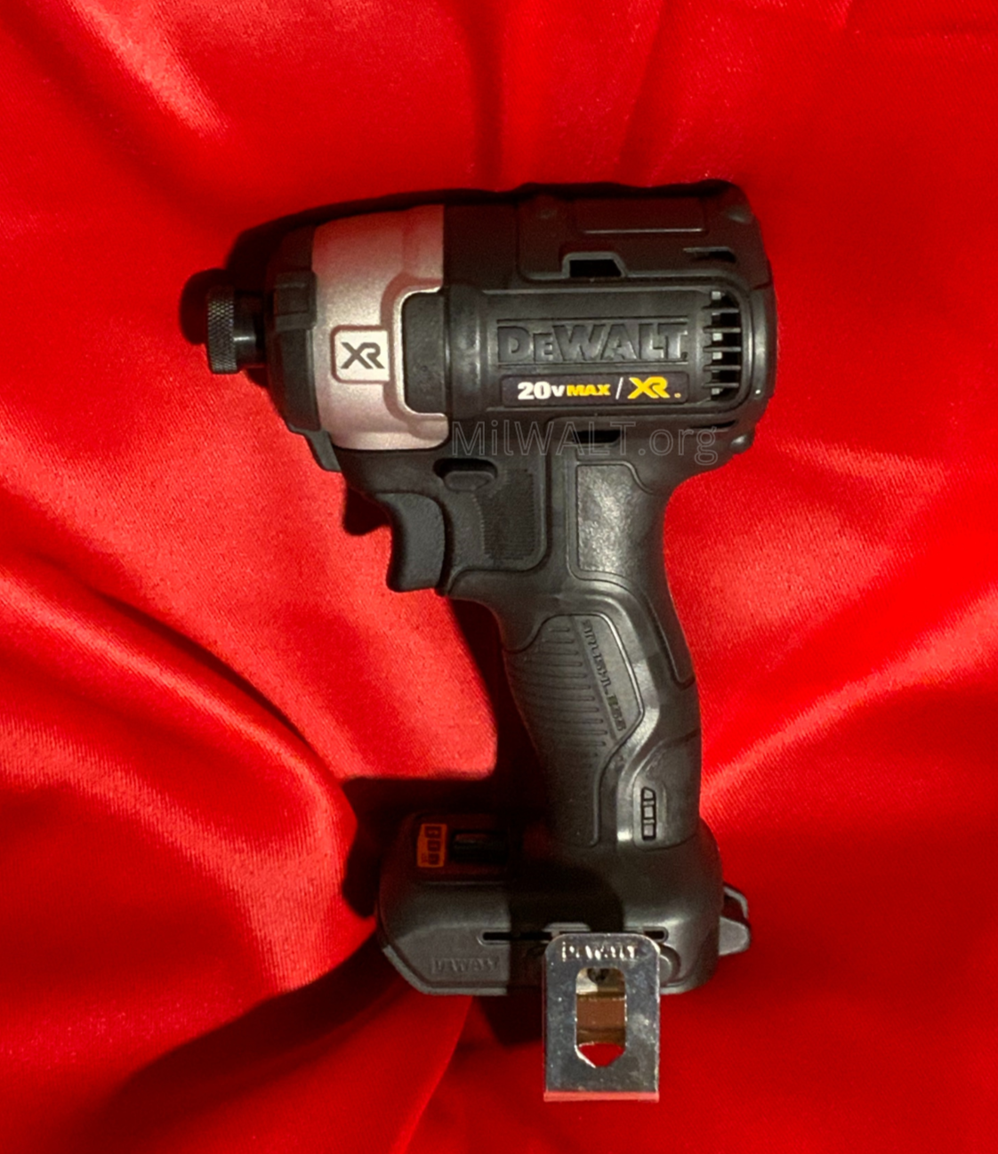 DeWALT XR 20V MAX 1/4” Brushless Impact Driver (DCF887B)(BLACK)