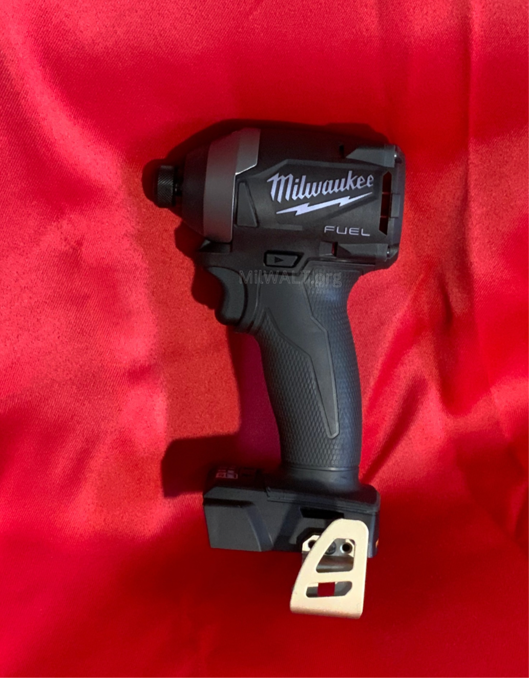 M18 Fuel 1/4” Hex Impact Driver (2853-20)(BLACK)